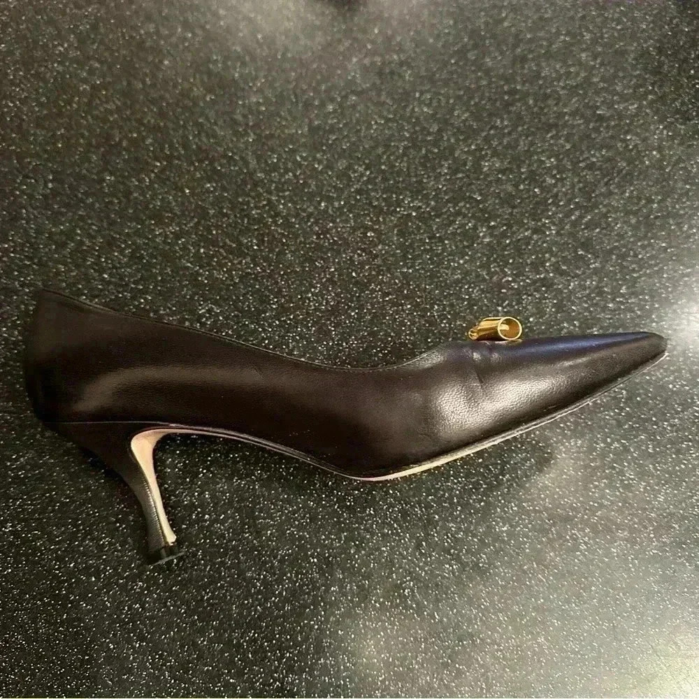 Stuart Weitzman leather black pumps with golden detail - Picture 2 of 8